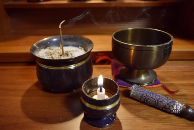 宇都宮市における仏壇のお供え物について